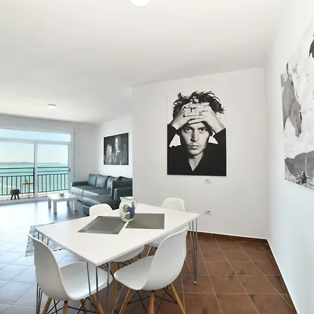 Beachfront Marilyn Apartamento Durrës