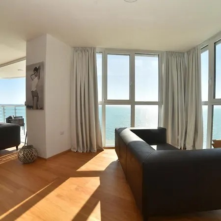 Beachfront Marilyn * Durrës