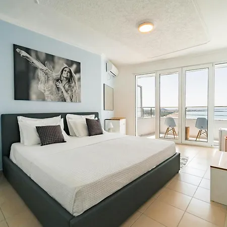 Beachfront Marilyn Apartamento Durrës
