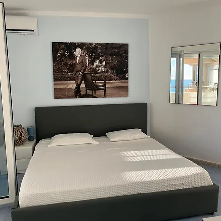 Beachfront Marilyn Durrës