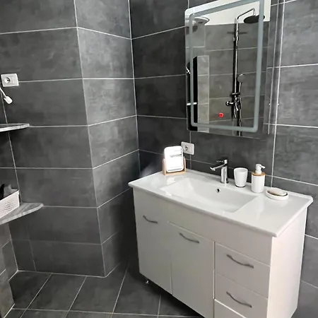 Beachfront Marilyn Apartamento Durrës