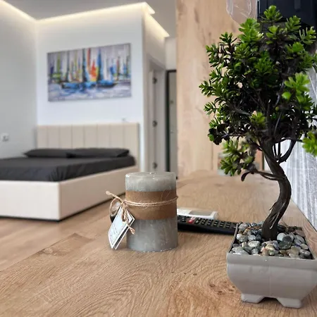 Beachfront Marilyn *