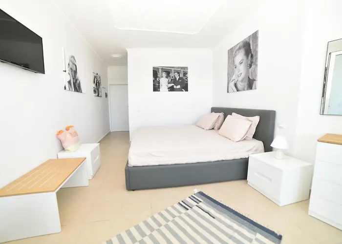 Beachfront Marilyn Durrës