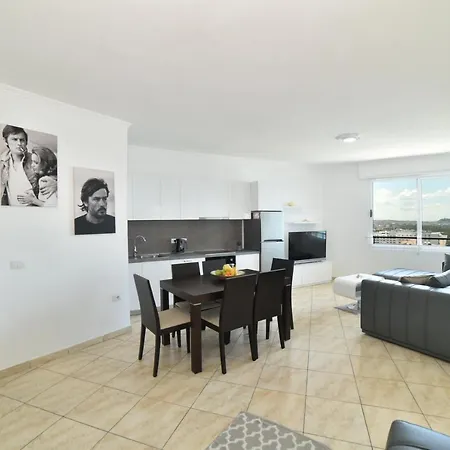 Beachfront Marilyn Apartment