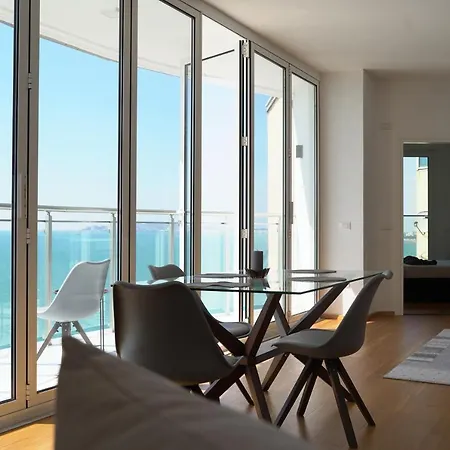 Apartment Beachfront Marilyn Durres