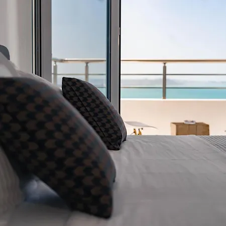 Beachfront Marilyn Apartment Durres