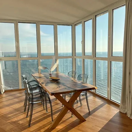 Daire Beachfront Marilyn