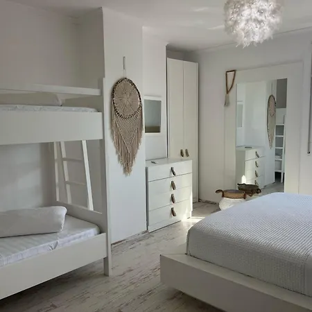 Beachfront Marilyn Apartment Durres