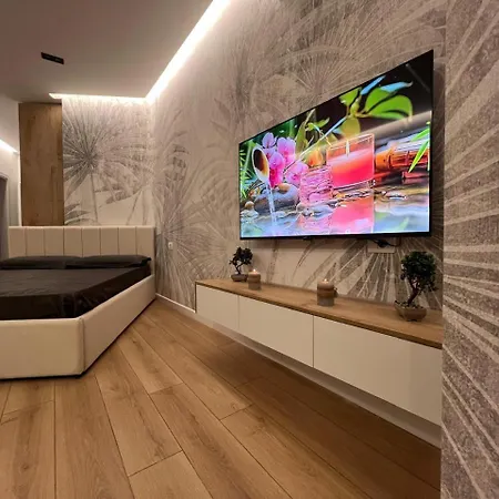 Beachfront Marilyn * Durrës