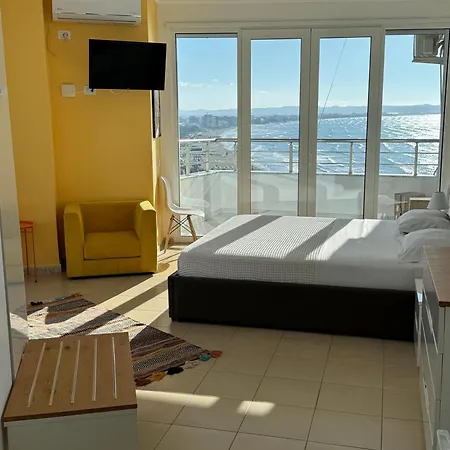 Daire Beachfront Marilyn *