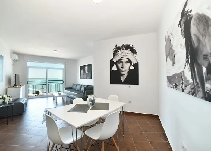 Beachfront Marilyn Apartamento Durrës