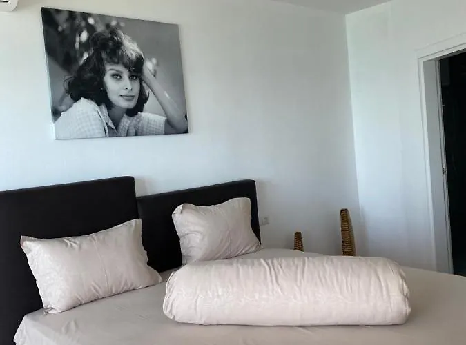Beachfront Marilyn Daire Dıraç