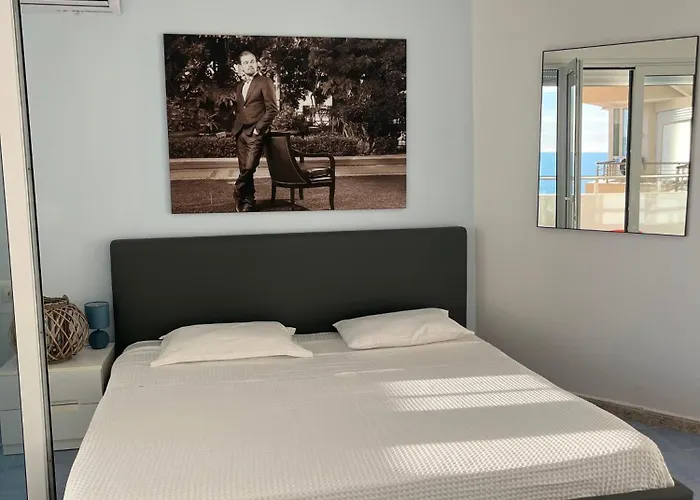 Beachfront Marilyn Dıraç