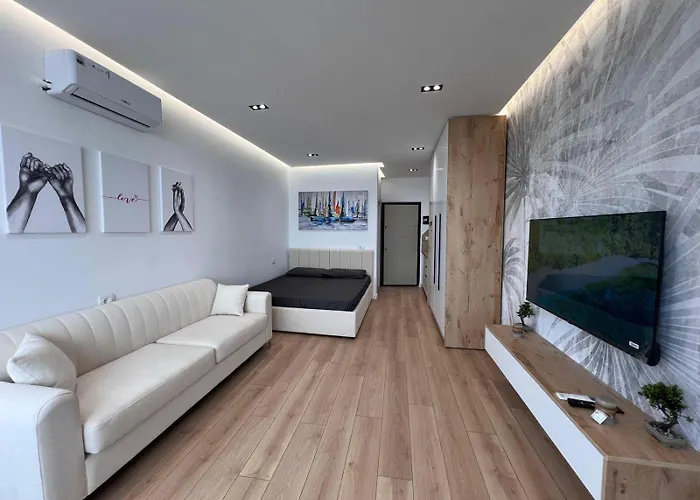Daire Beachfront Marilyn Dıraç